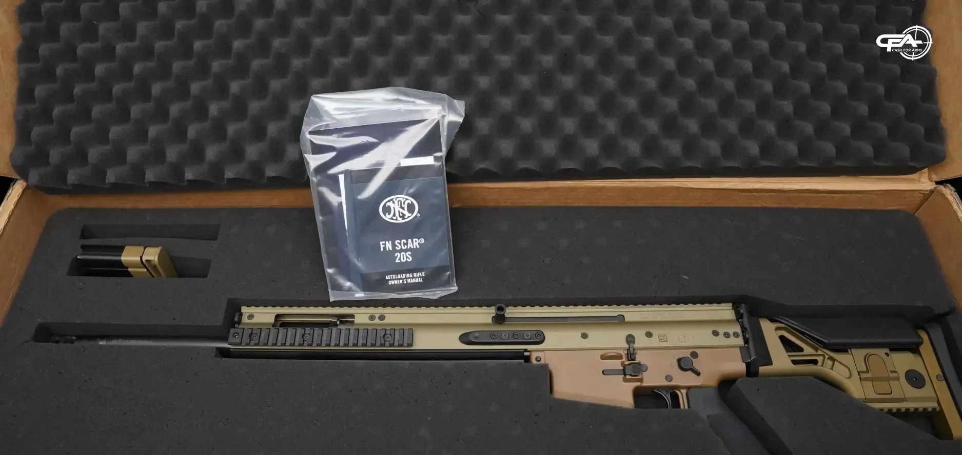 FN SCAR in case detail