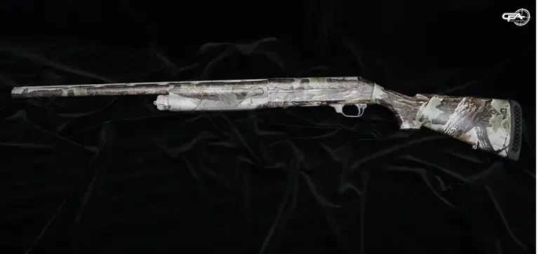 Picture of a Benelli Super Black Eagle in camo