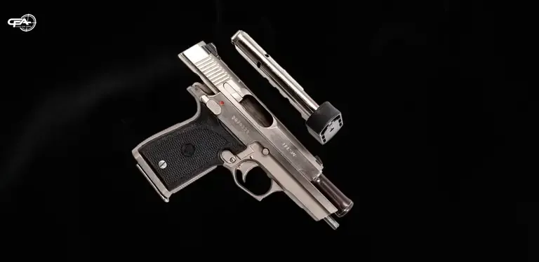 Picture of a Star Firestar M-45 with a magazines