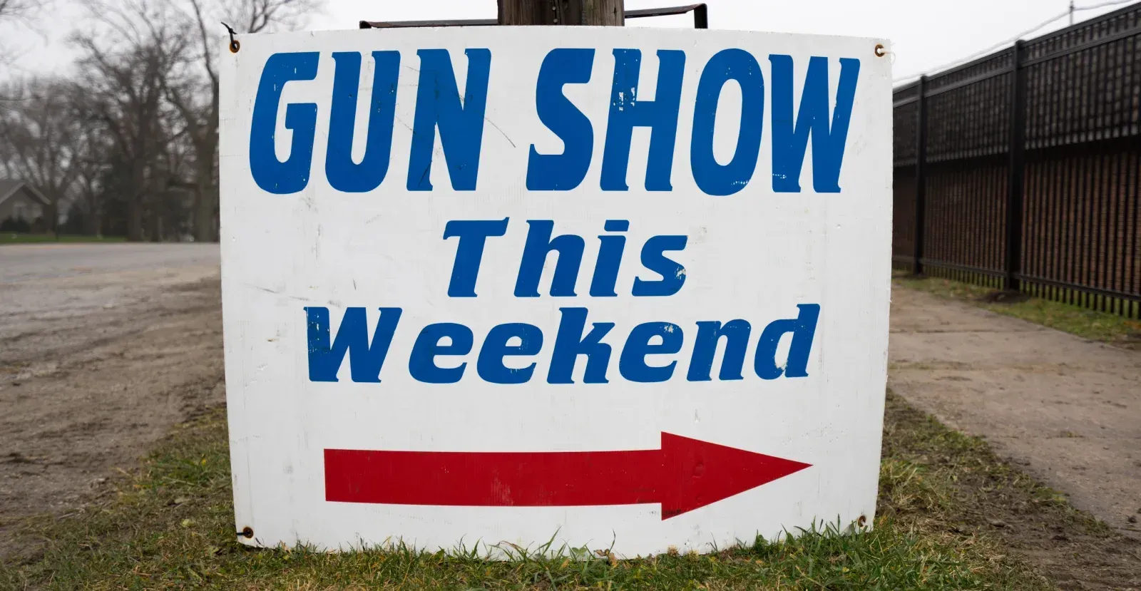 Gun show sign